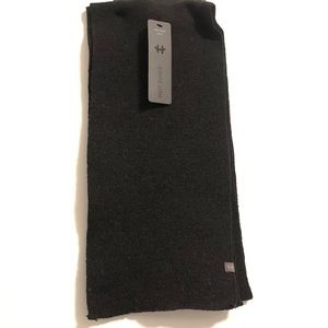 BNWT Grey Scarf from Hot Paws